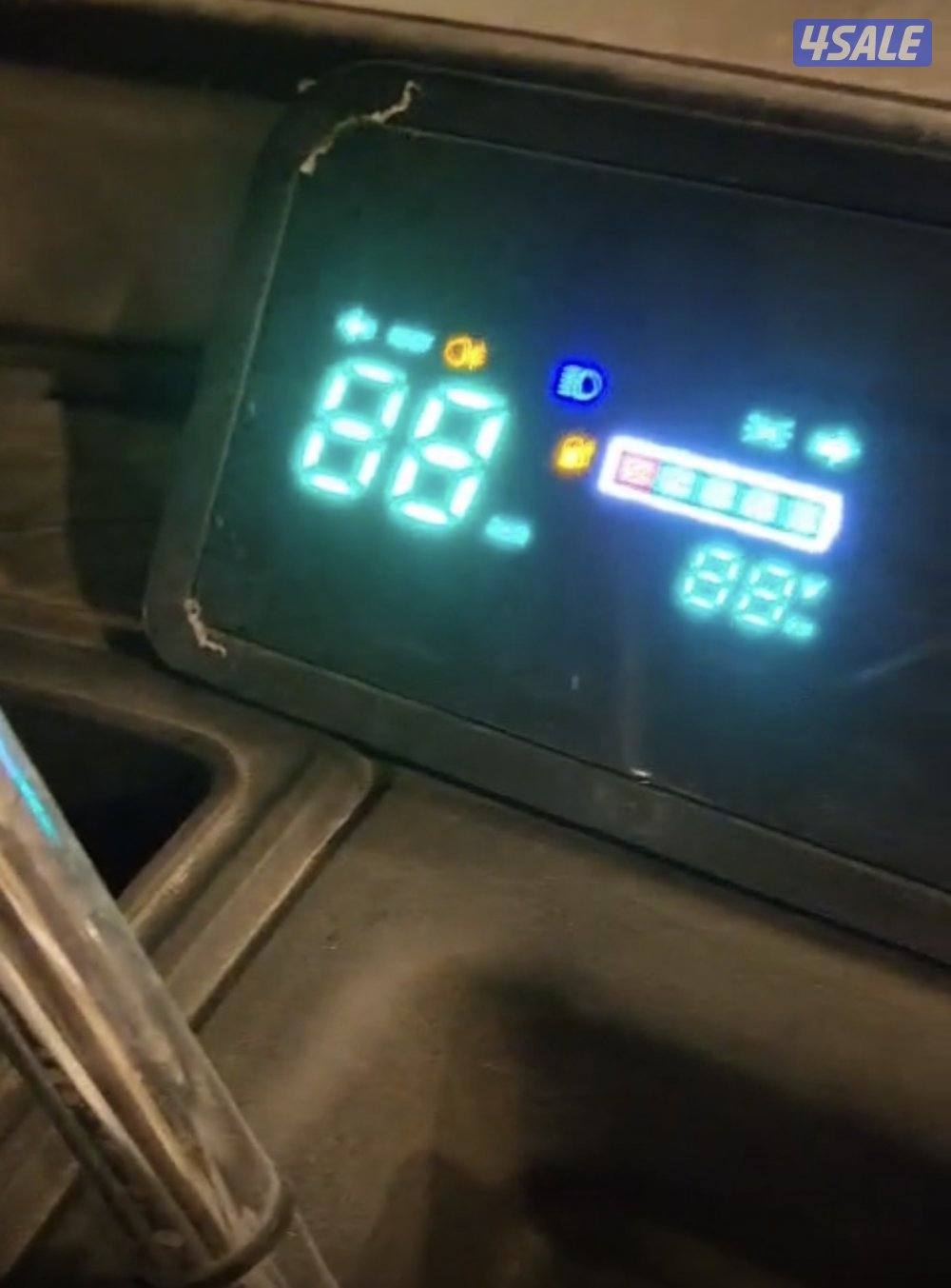 للبيع تكتوك شحن نظيف جدا جدا شرط كل شي فيه شغال اول مالك4