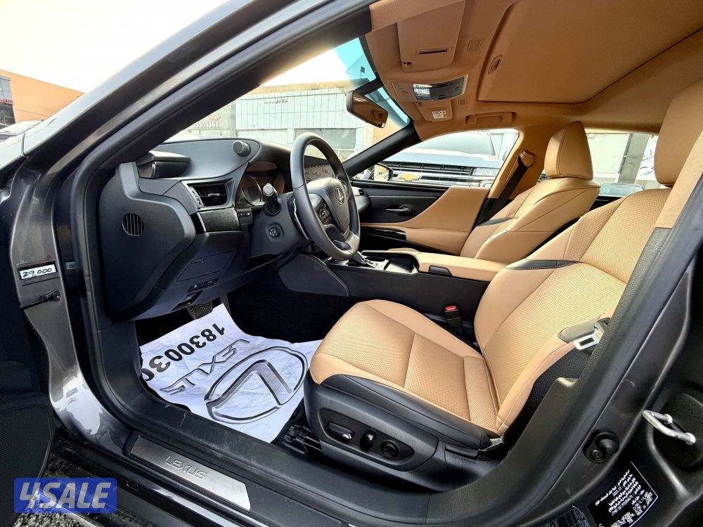 لكزس ES 250 الساير 2023 تحت الكفالة10
