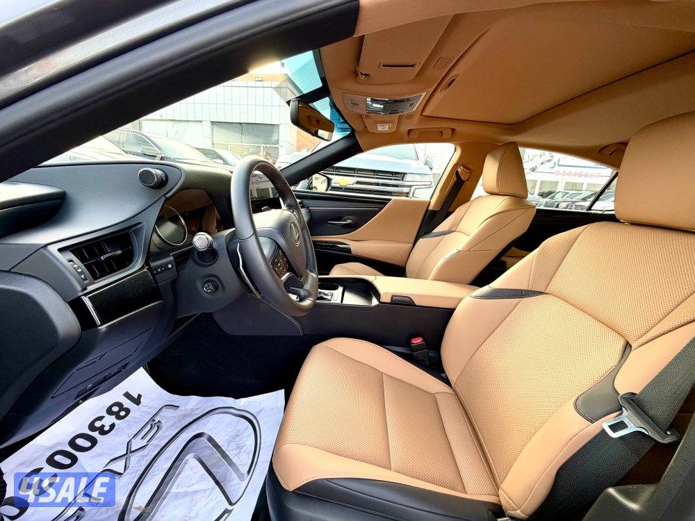 لكزس ES 250 الساير 2023 تحت الكفالة11
