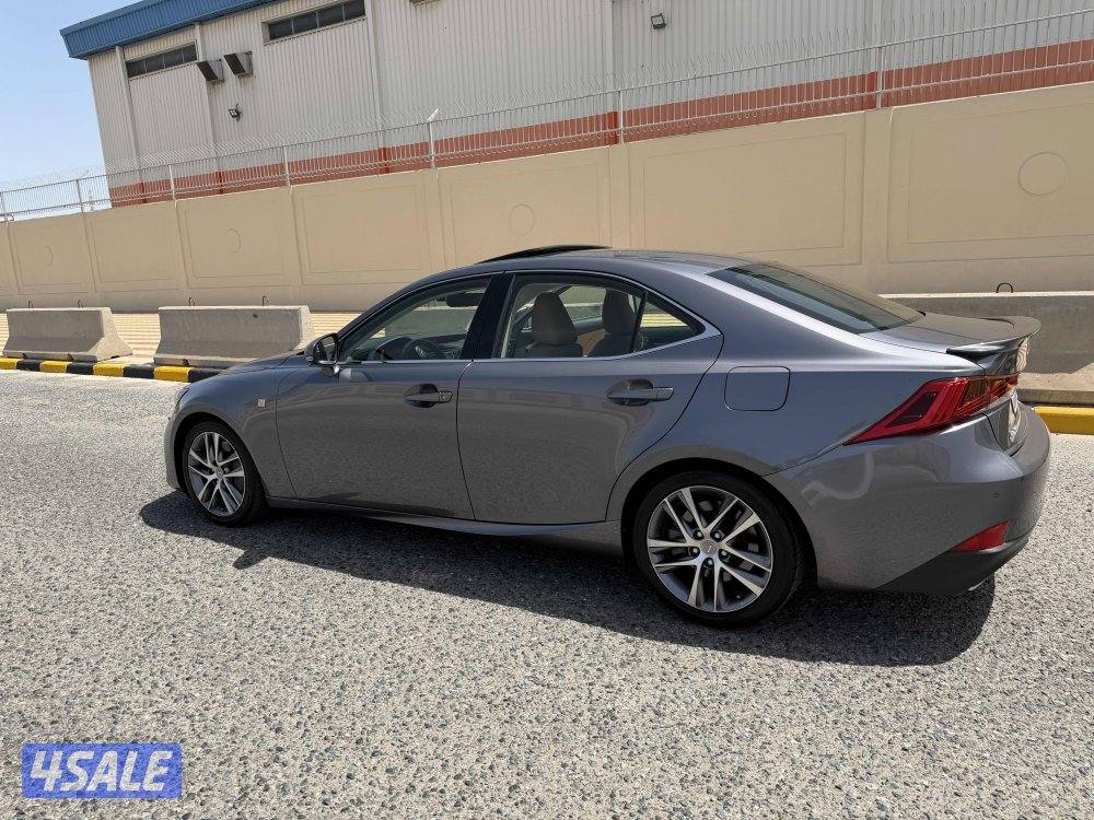 للبيع لكزس is3005