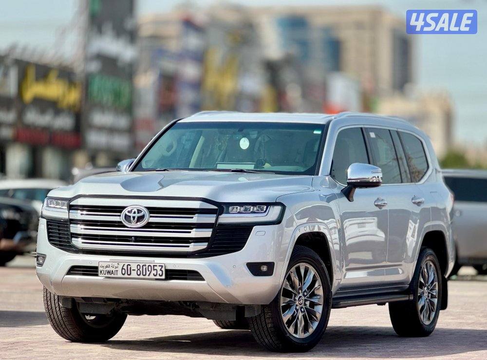 لاندكروزر 2022 VX بحالة الوكاله1