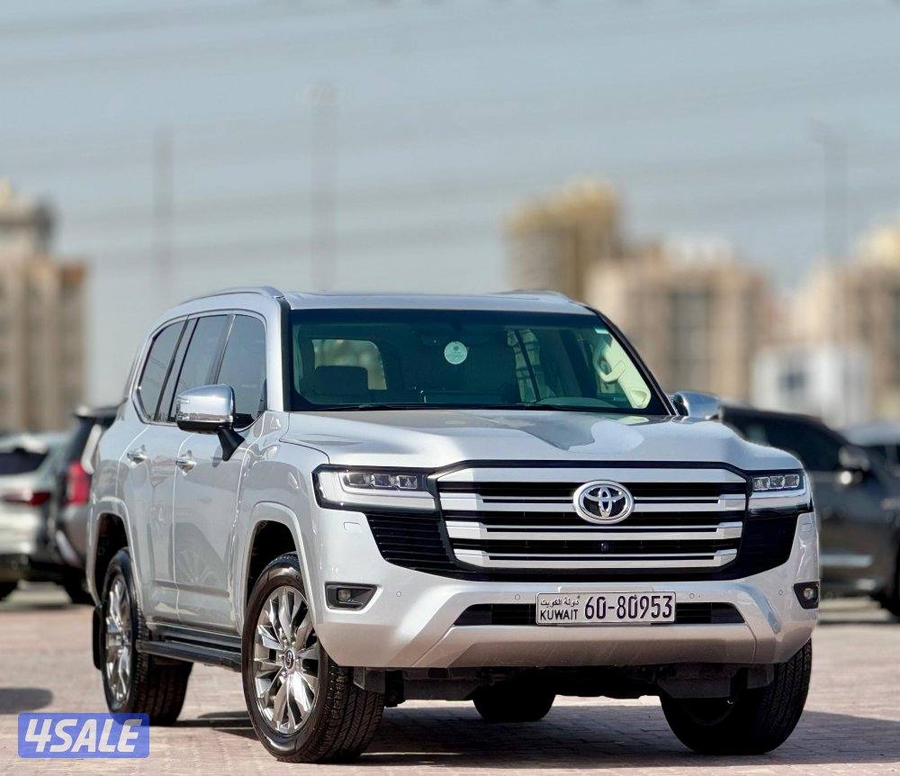 لاندكروزر 2022 VX بحالة الوكاله2