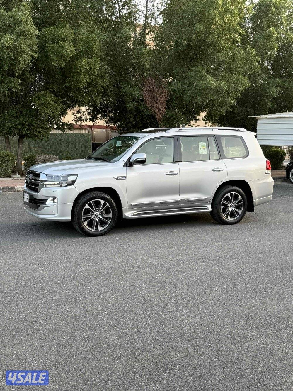 لاند كروزر V8 جراند تورنق موديل 20200