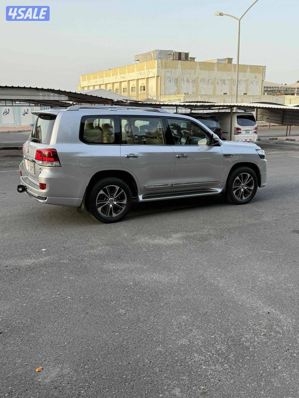 لاند كروزر V8 جراند تورنق موديل 20204