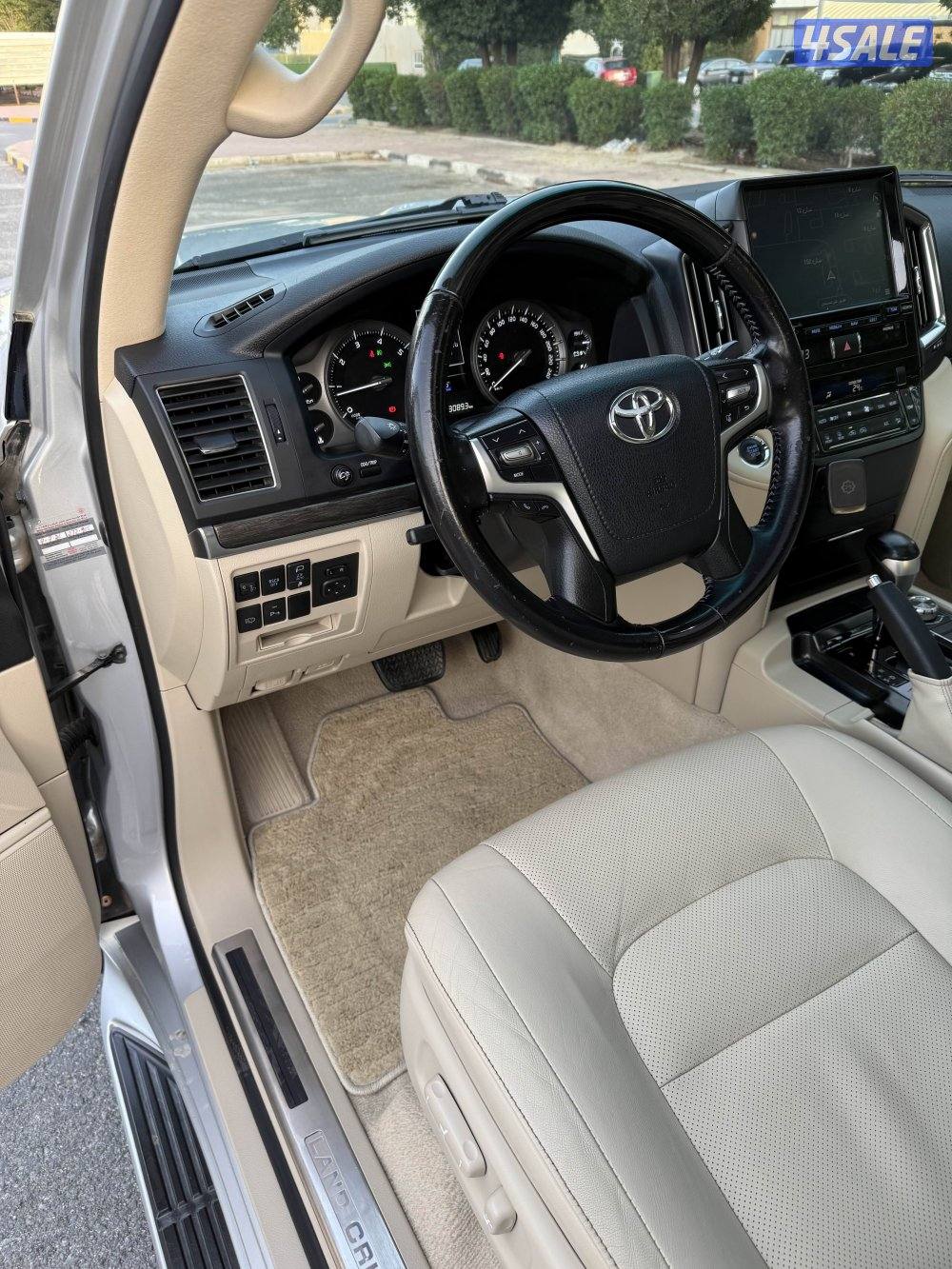 لاند كروزر V8 جراند تورنق موديل 20209