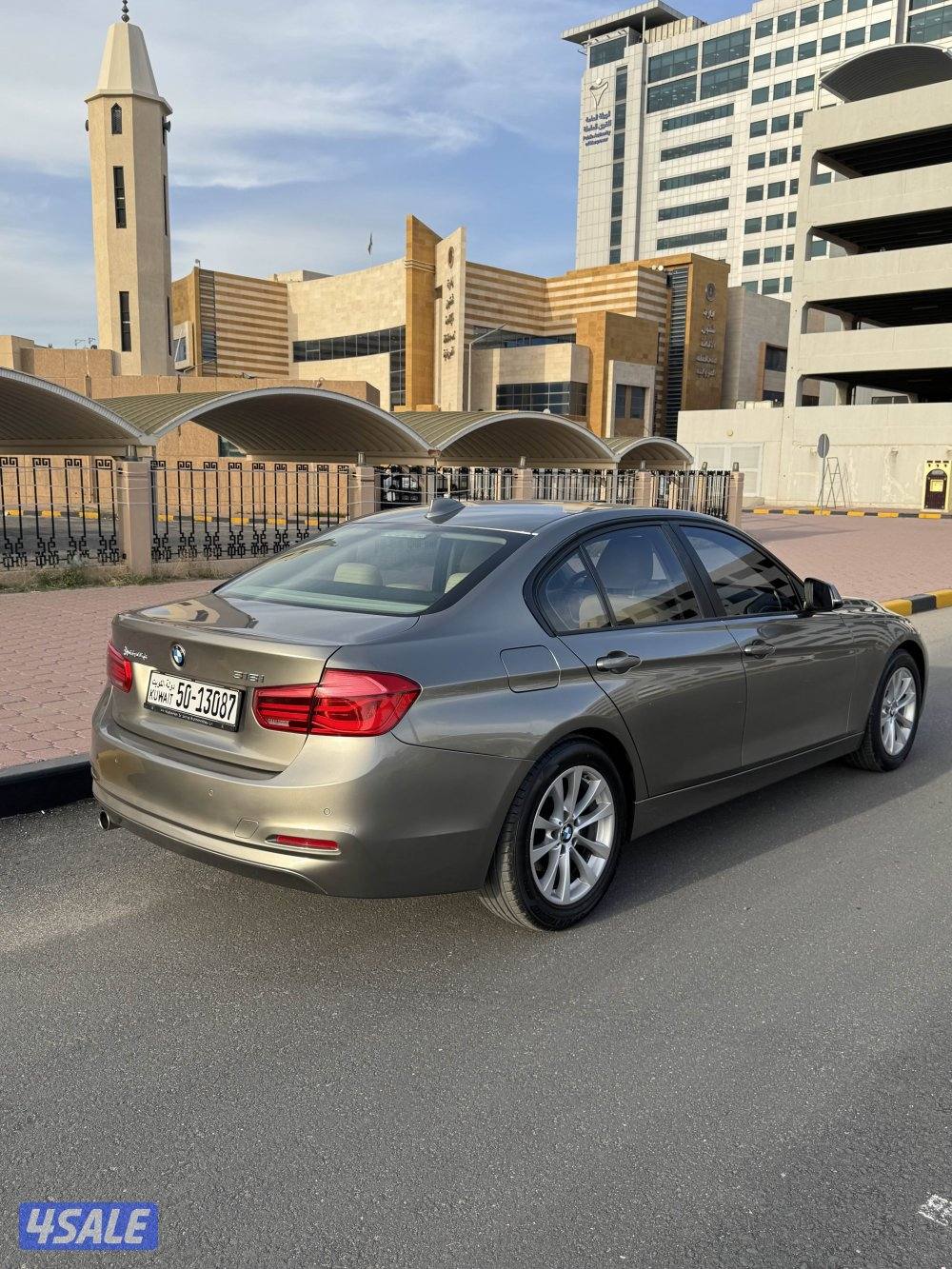 بي ام 318 الغانم2