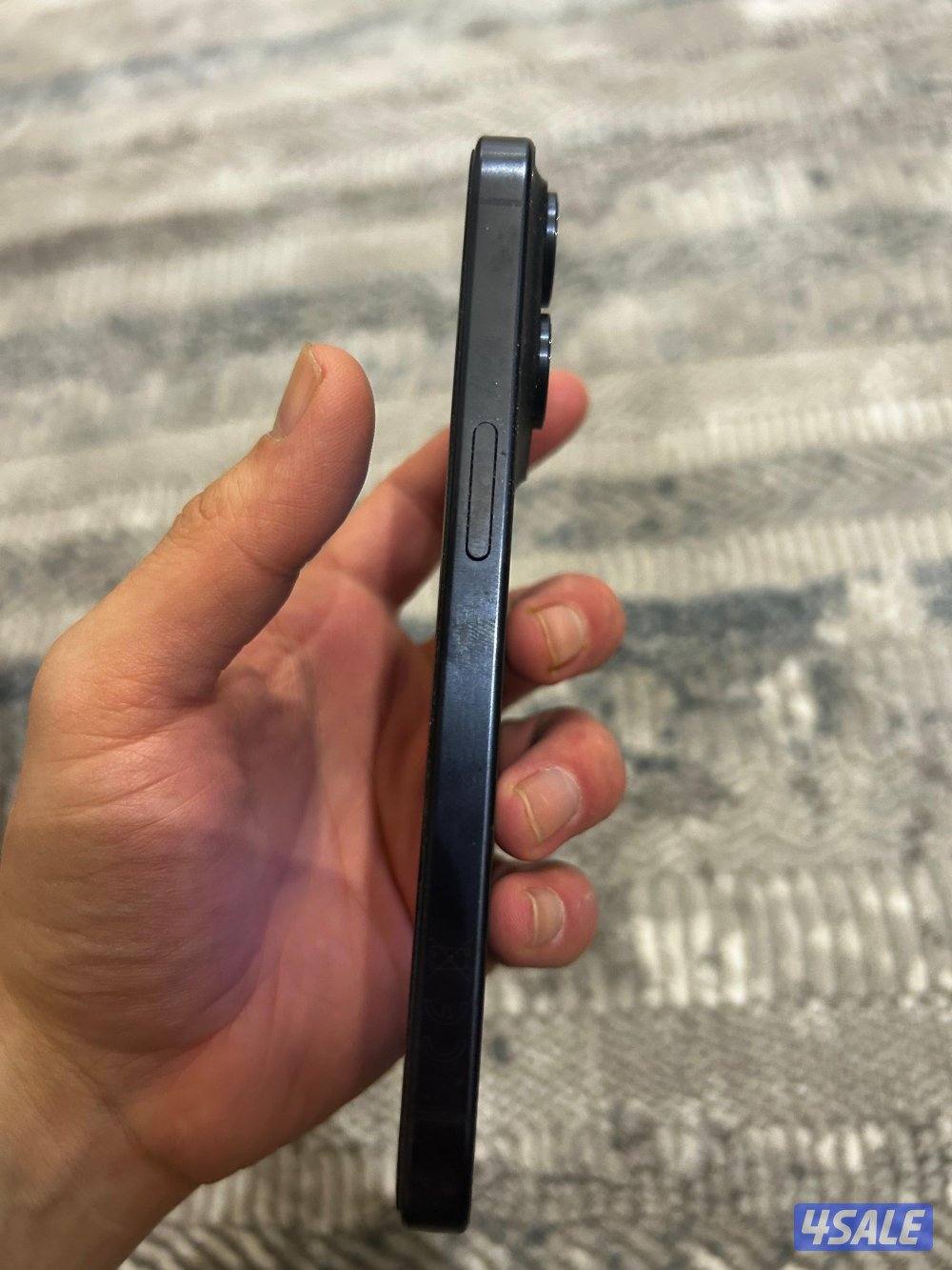 للبيع ايفون 15 برو1