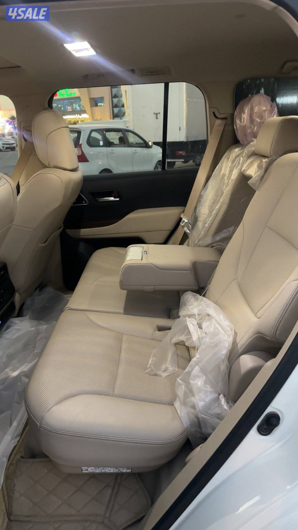 لاندكروز ايرو اس تيربو4