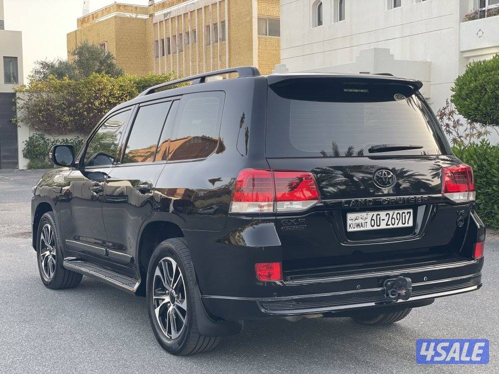 قراند تورينق لاندكروزر موديل 20214