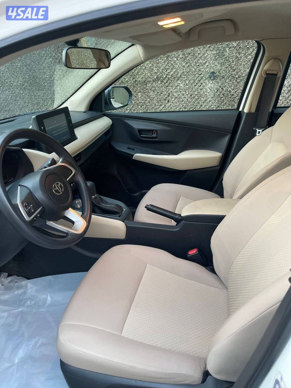 للبيع تويوتا يارس4