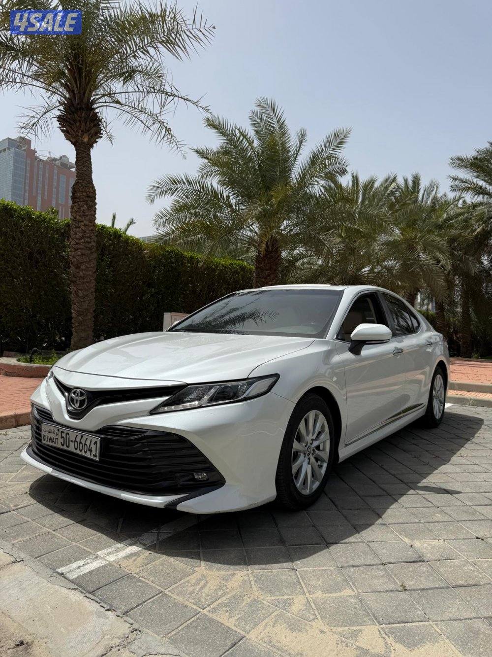 للبيع كامري GLE Full option 201912