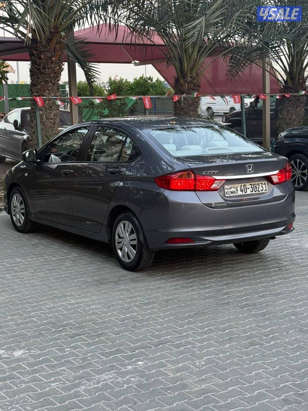هوندا سيتي موديل 2016 ماشي ١٣٠ الف2