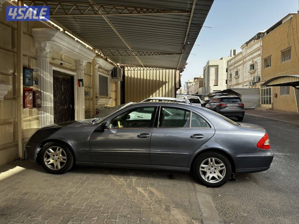 Mercedes e200 نظيف0