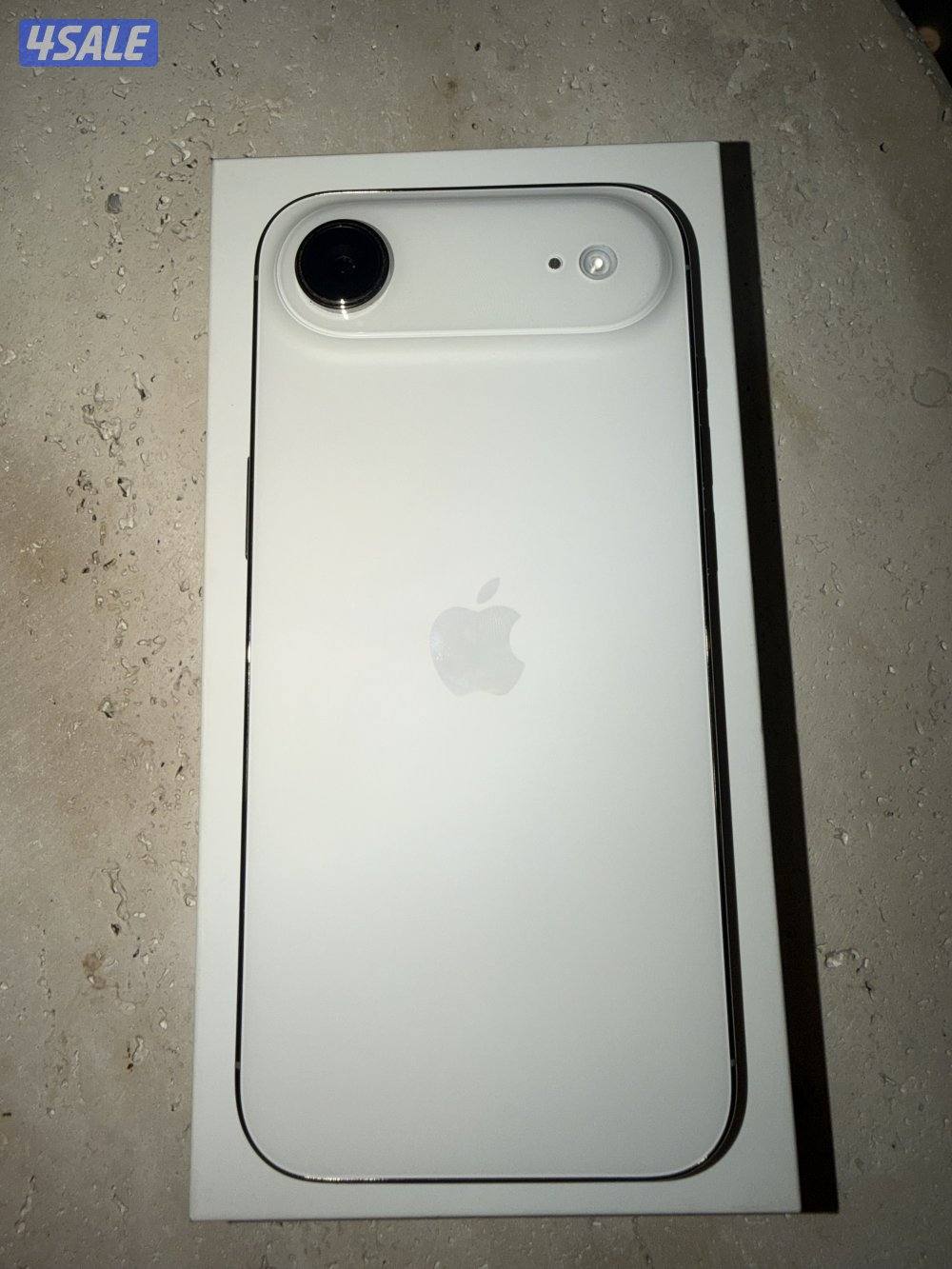 ايفون 17 اير بحاله ممتازه0