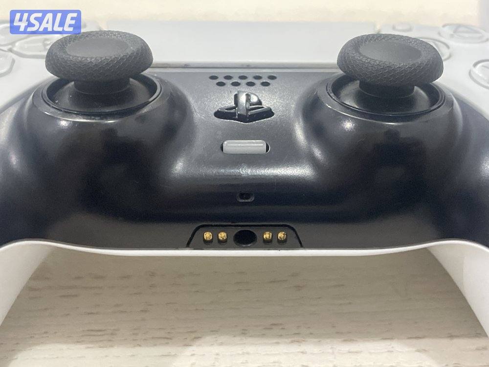 للبيع يدتين سوني 50