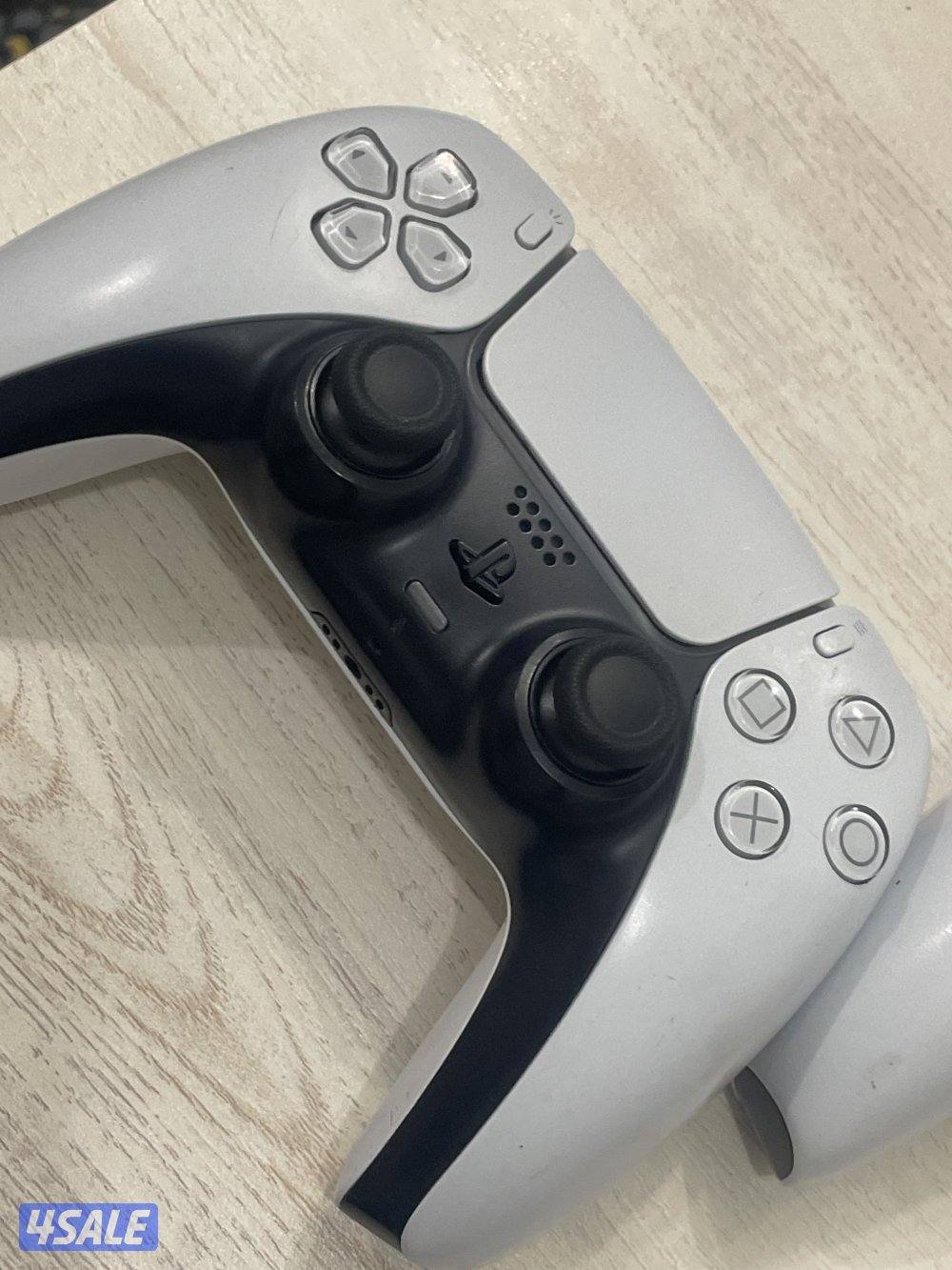 للبيع يدتين سوني 53