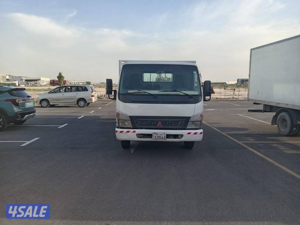هاف لوري ميتسوبيشي 20143