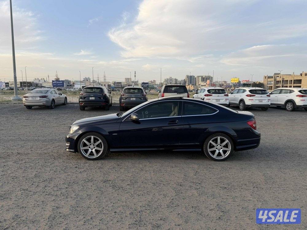 مرسيدس 2012 بحالة المصنع كالجديد2