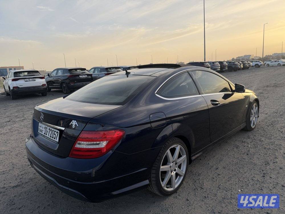 مرسيدس 2012 بحالة المصنع كالجديد10