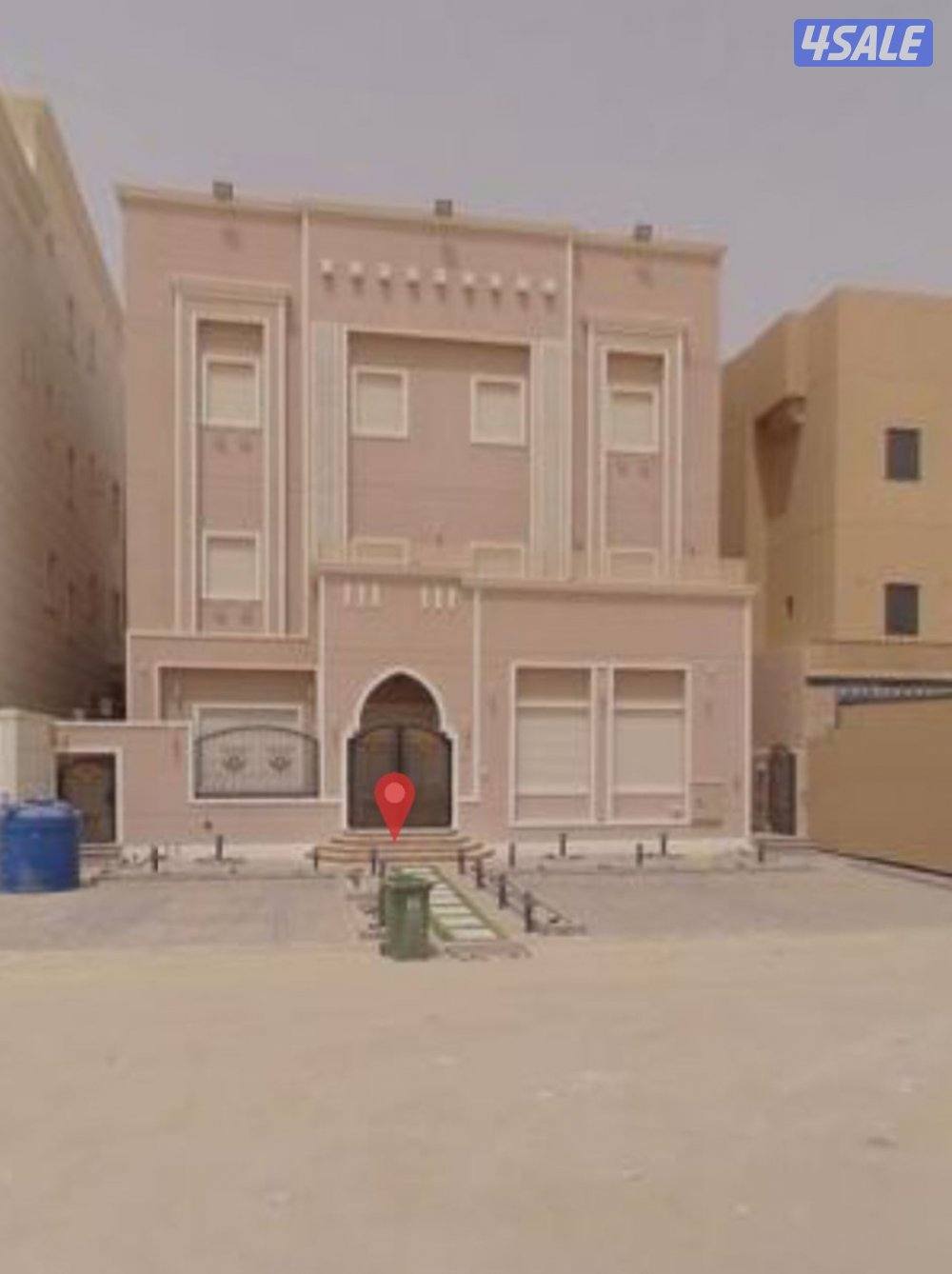 للبيع فيلا في غرب عبدالله المبارك0