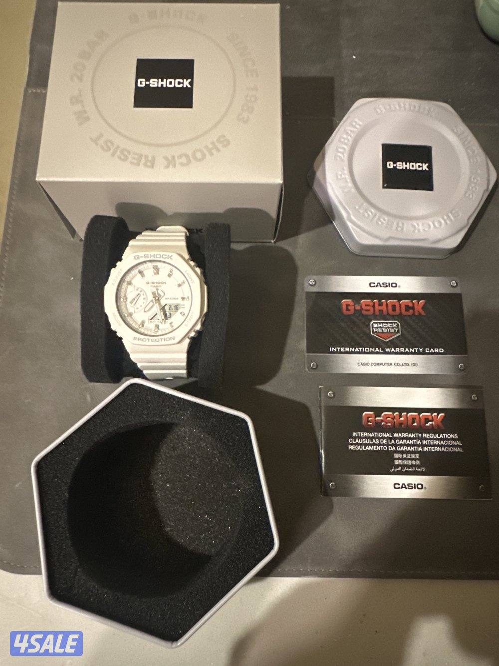 WHITE G SHOCK CASIO0