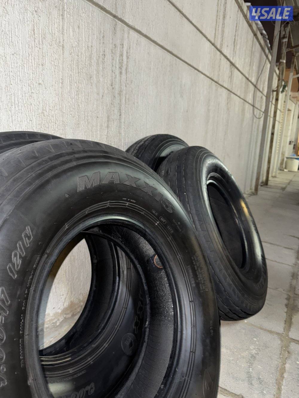 للبيع  ٤ بوالين حجم ١٧ تاريخ الصنع 2024 مستعملة صامل ما أقصر معا1