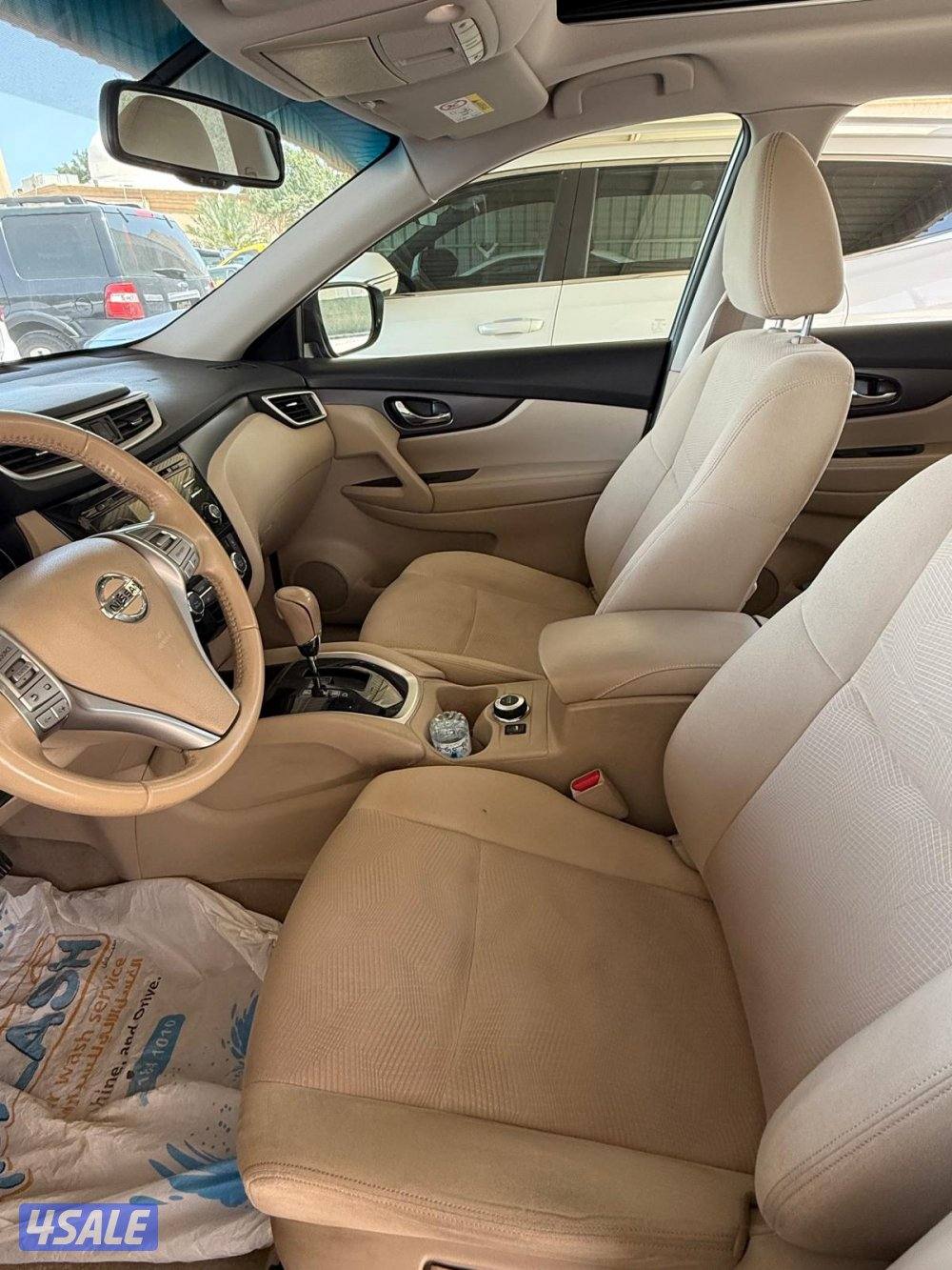 للبيع نيسان اكس تريل موديل 2017 ممشى قليل4