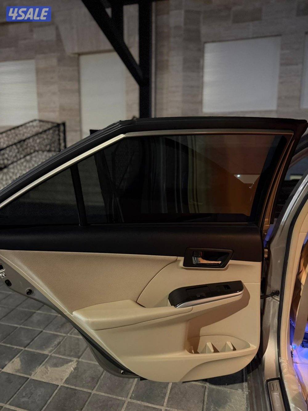 للبيع تويوتا GLX 2016 ماشيه 65 الف4