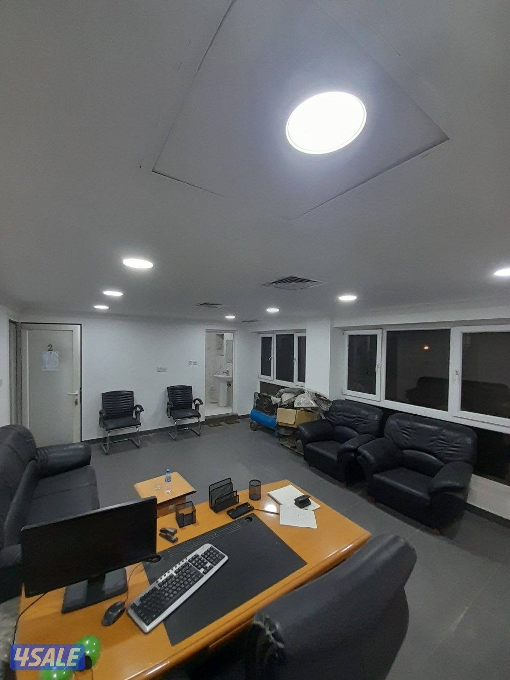 مكتب للايجار بحولي1