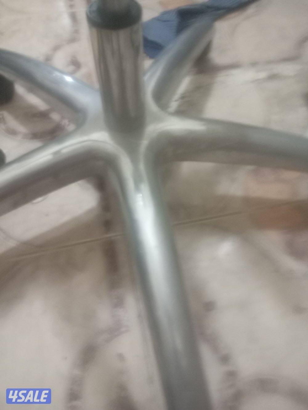 تصليح كراسي صالون حلاقه ومكاتب استرخاء جميع محافظات7