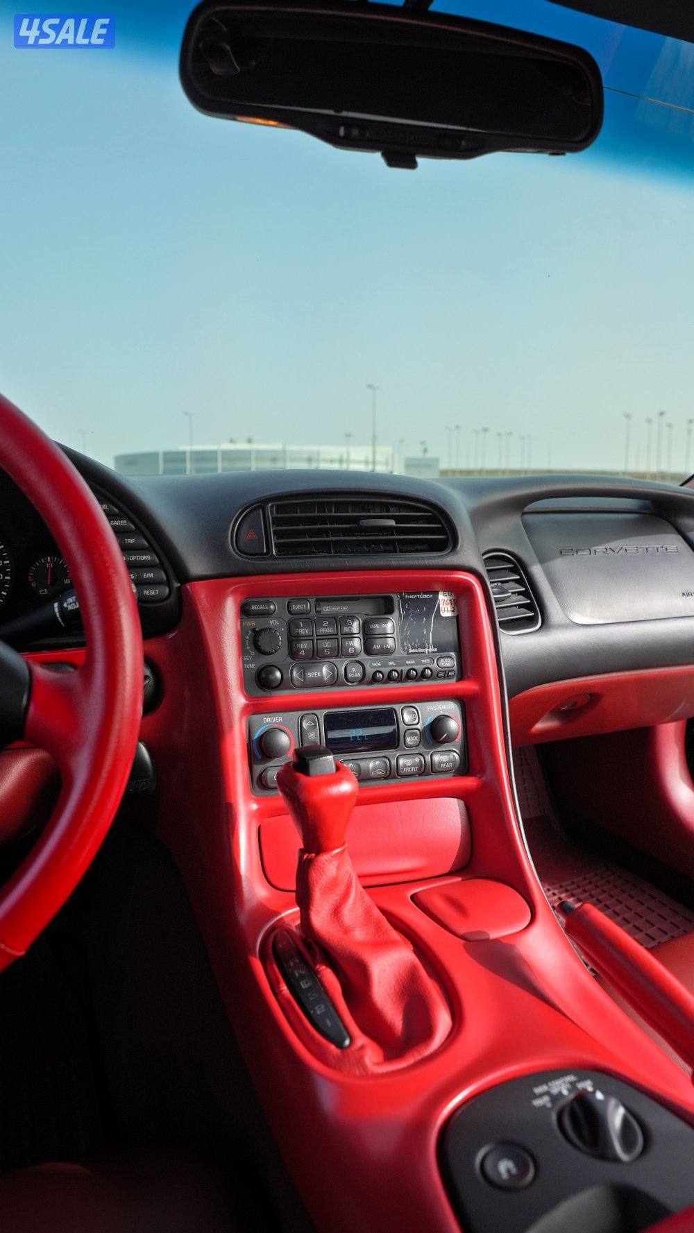 للبيع كورفيت ١٩٩٨ ماشي ١،٨٠٠ كيلو فقط6