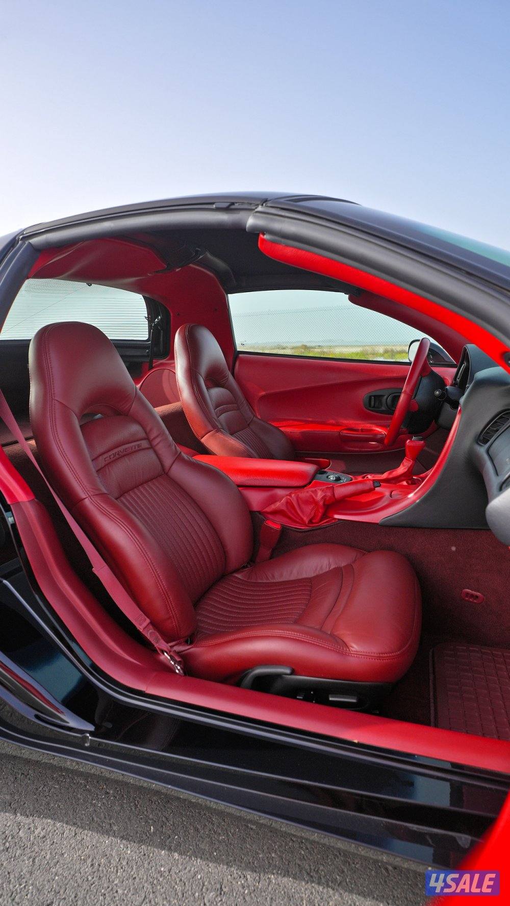 للبيع كورفيت ١٩٩٨ ماشي ١،٨٠٠ كيلو فقط8