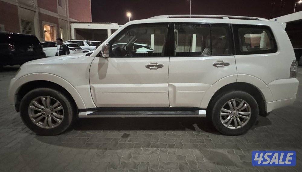 للبيع جيب باجيرو مديل 2014 صبغ الوكاله0