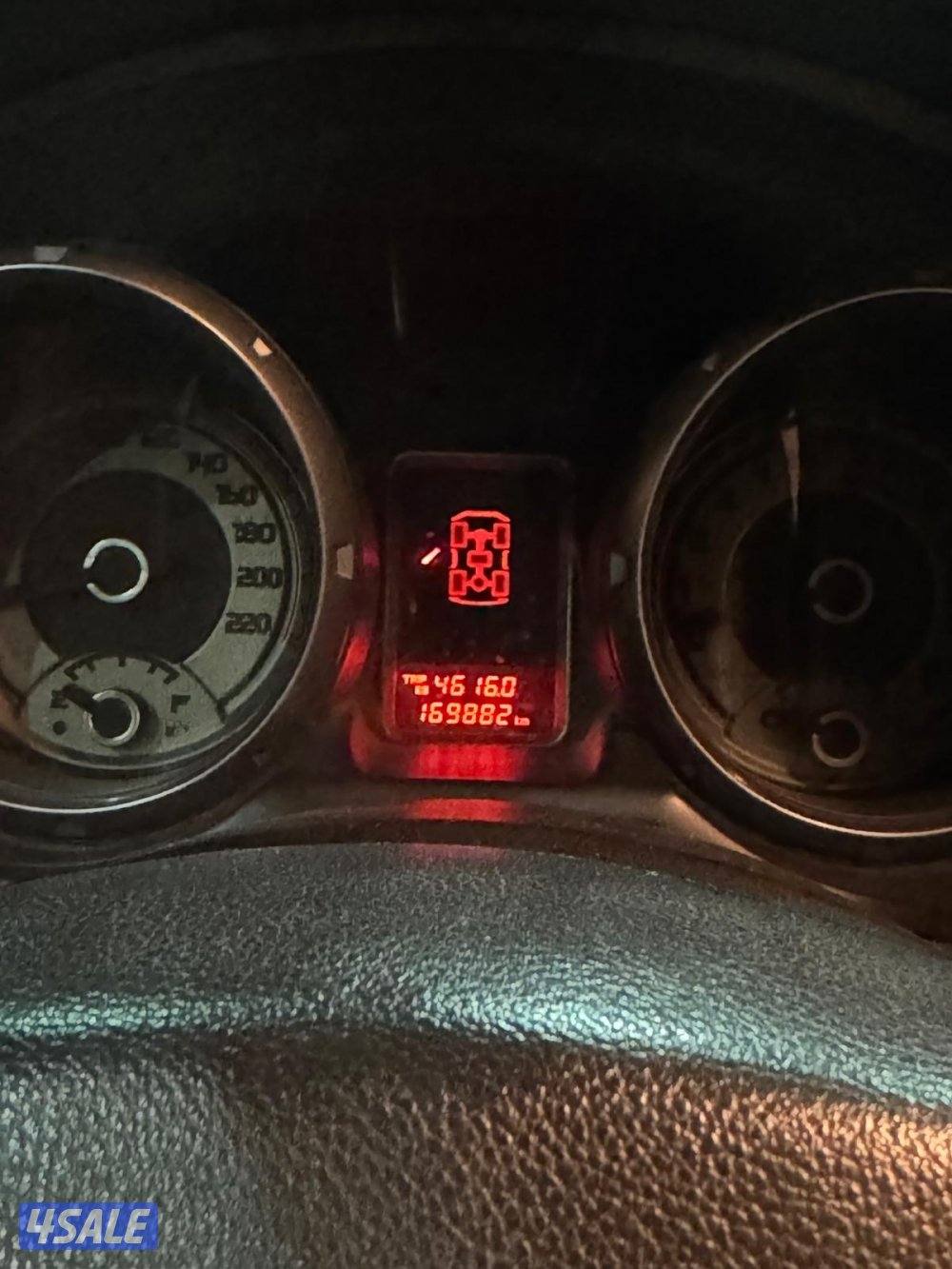 للبيع جيب باجيرو مديل 2014 صبغ الوكاله7