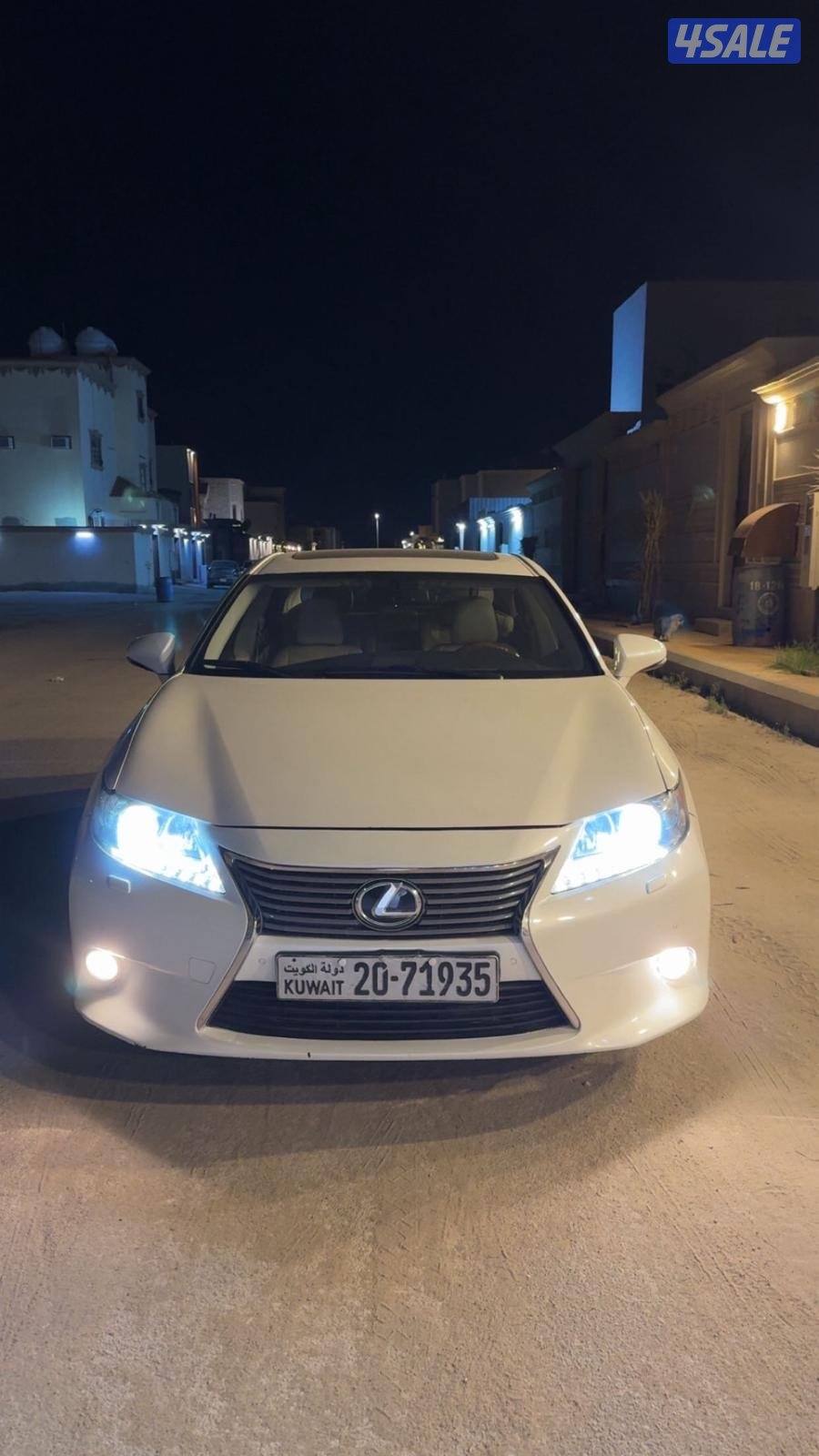 لكزس es نظيف الموتر0