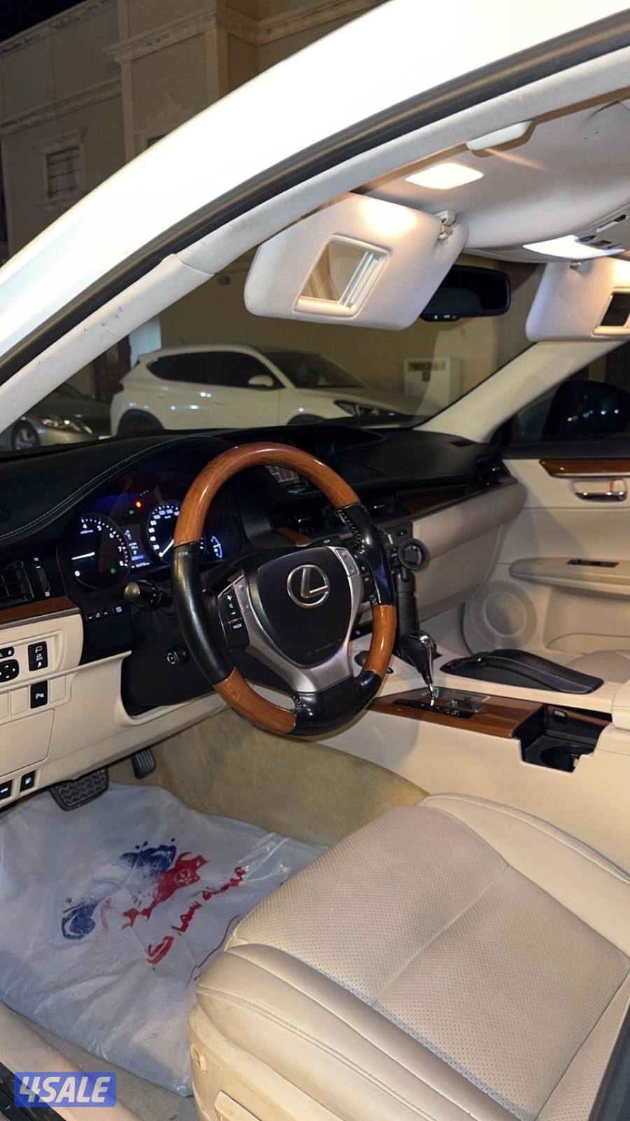 لكزس es نظيف الموتر1