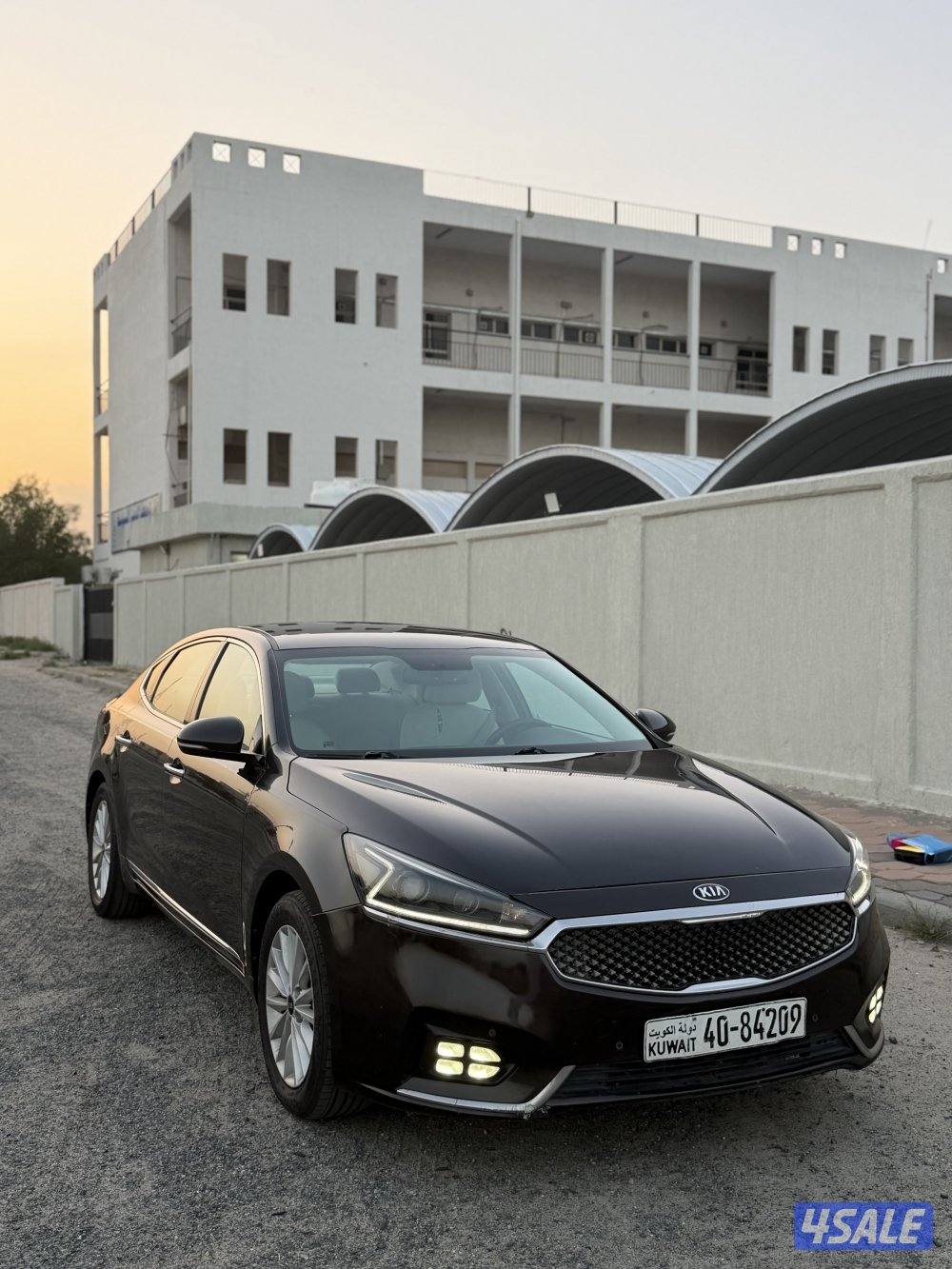للبيع كيا كادينزا 2017 بيعه سريعه0
