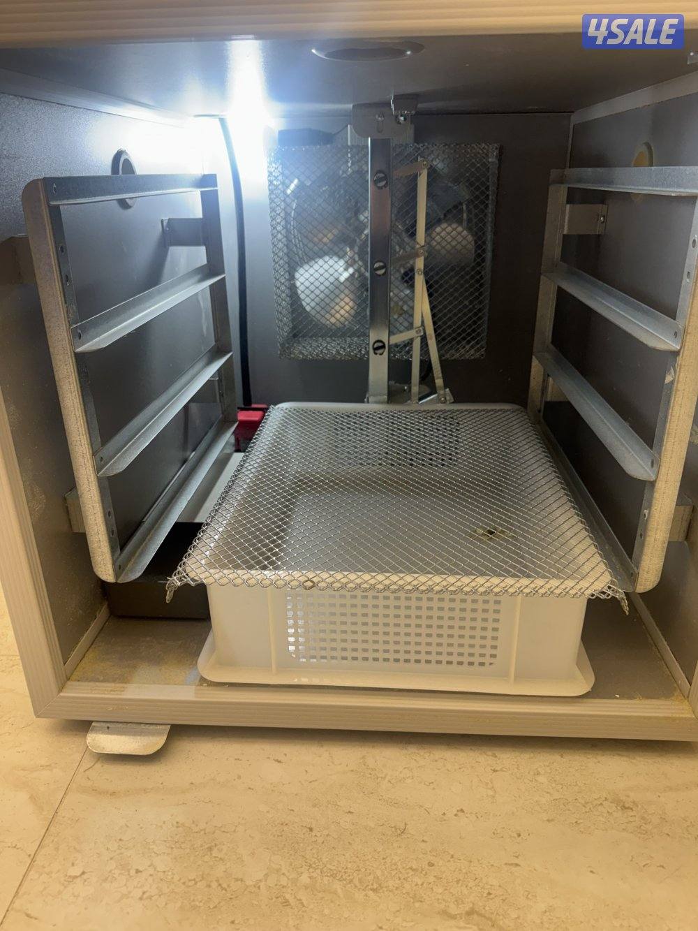 مكينة تفقيس برقان تماتيك 160 بيضه جديده مستعمله الصامل ماراح اقصر معاه0