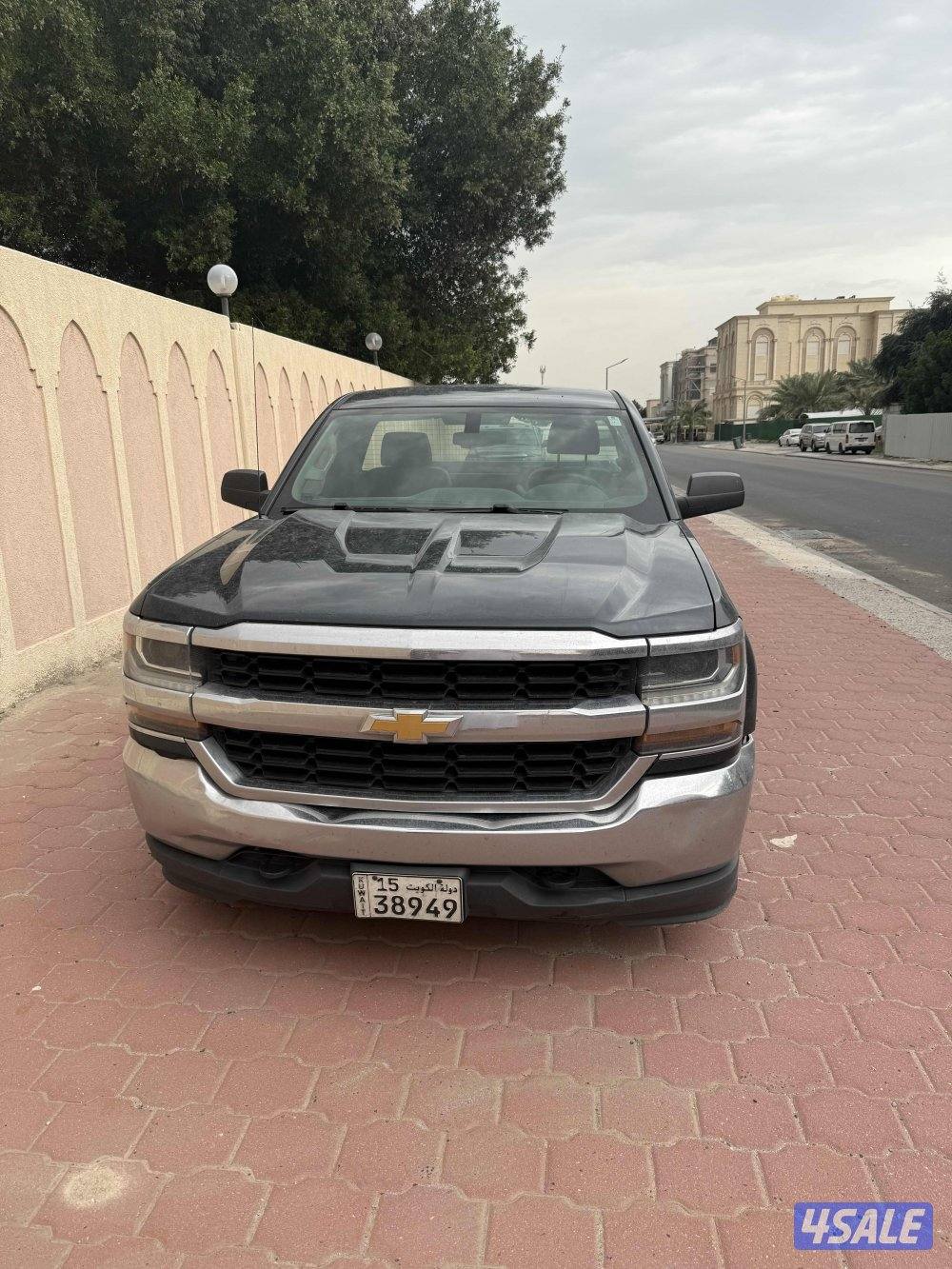 للبيع وانيت سلفرادو0