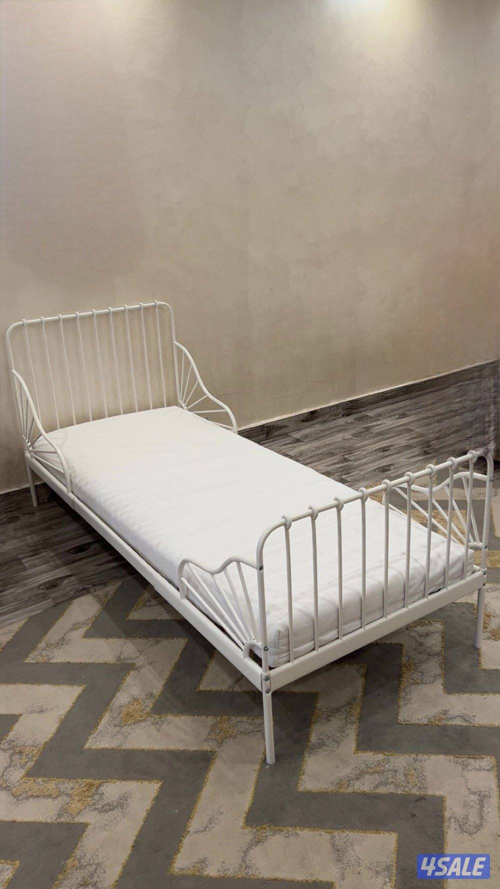 للبيع سرير معى ماترس من أكيا2