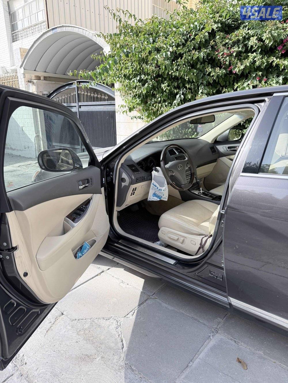 للبيع لكزس ES 350 موديل 20116
