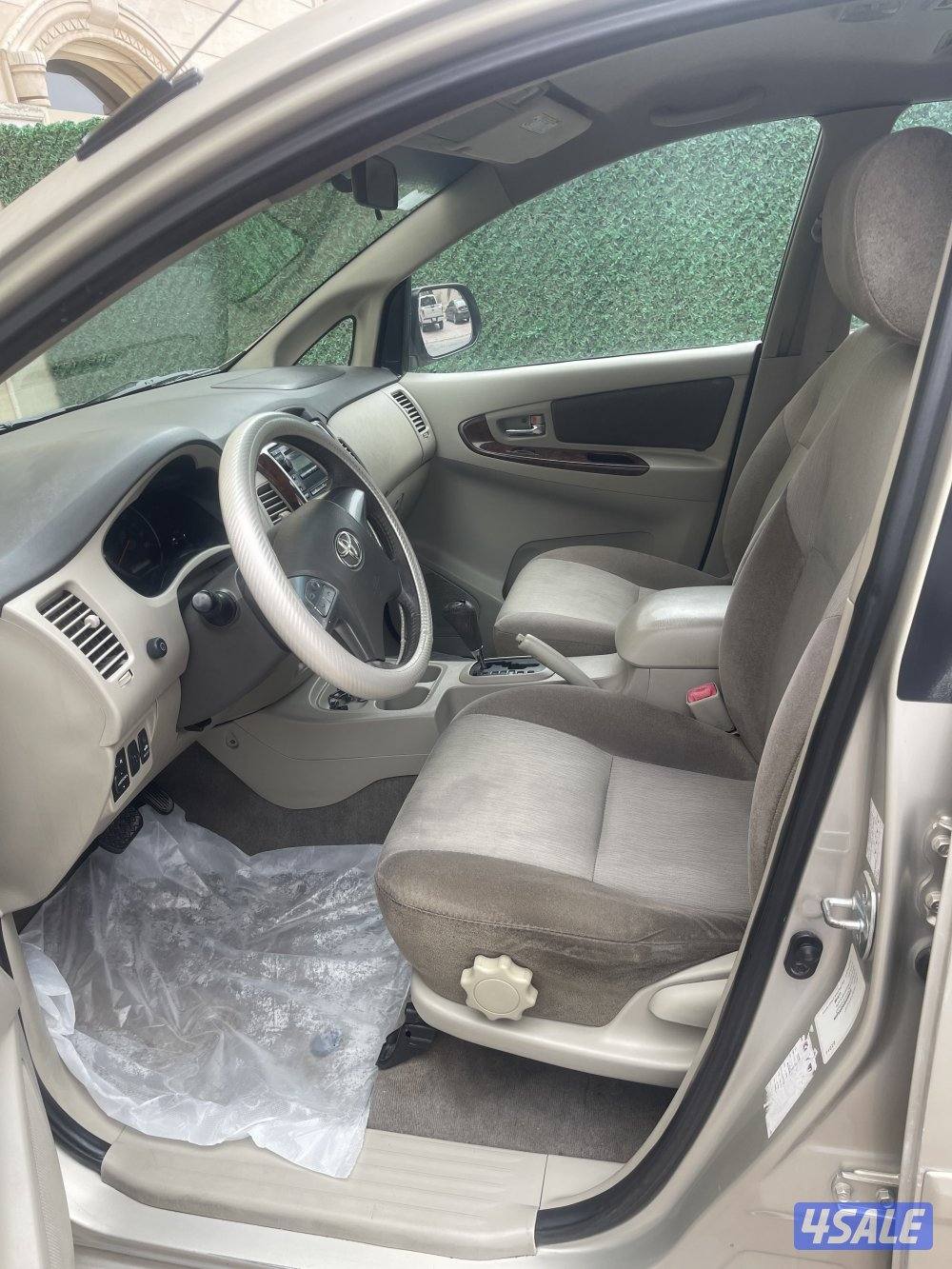 تويوتا انوفا20143