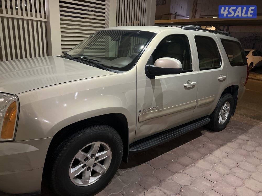 يوكن 2009 بحالة جيدة0