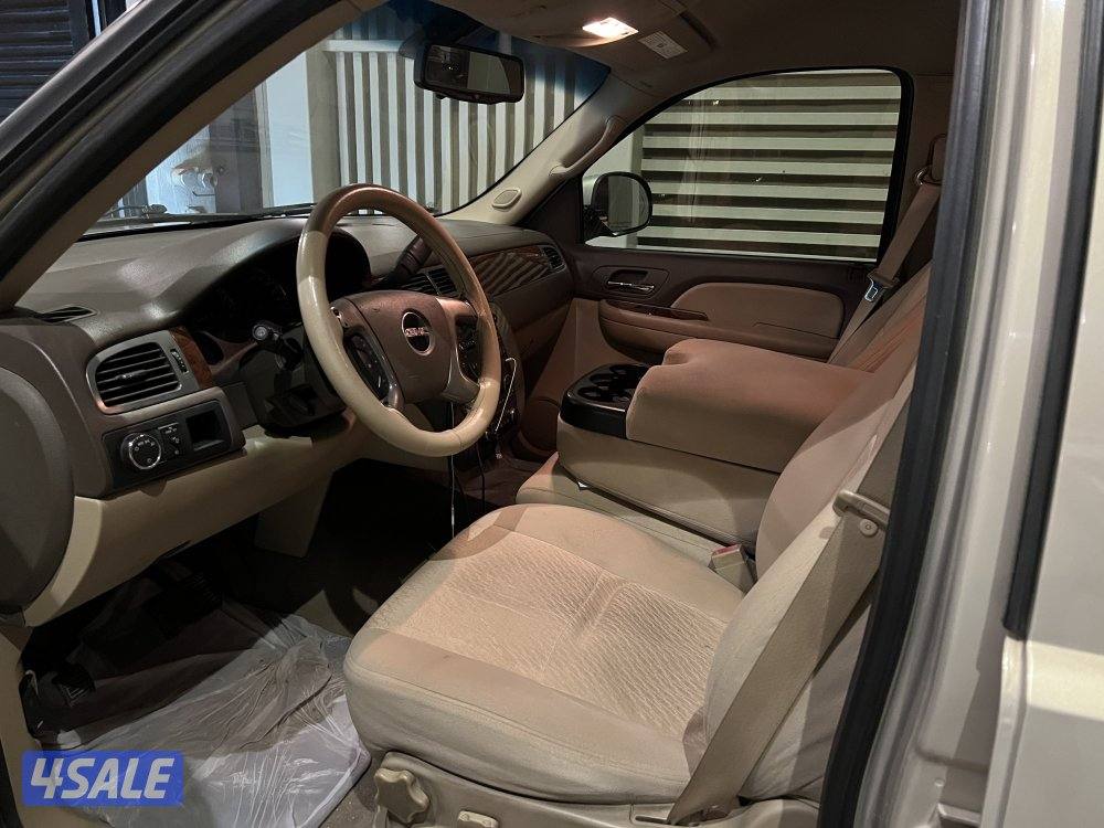 يوكن 2009 بحالة جيدة2