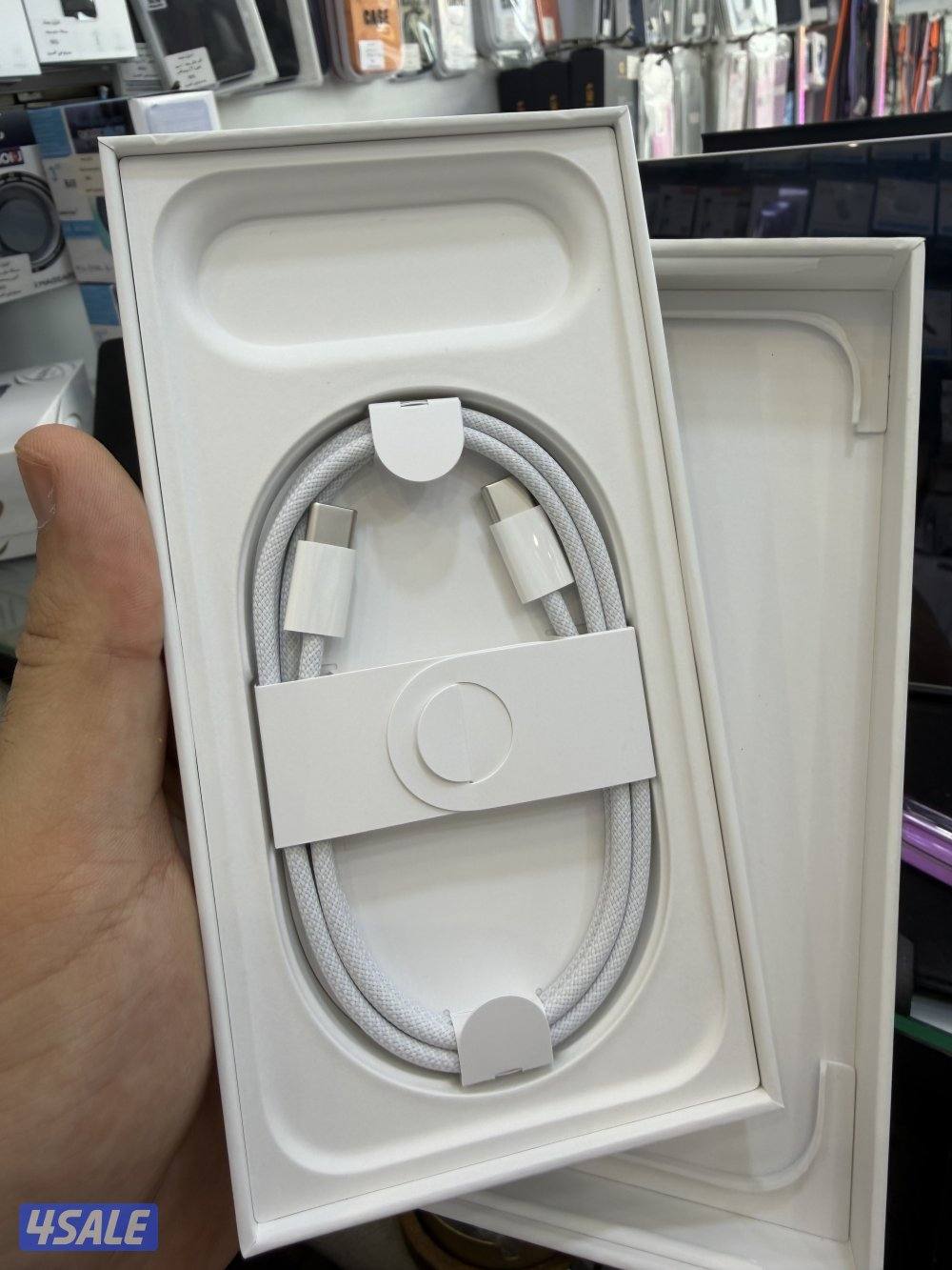 ايفون 17 اير اسود2