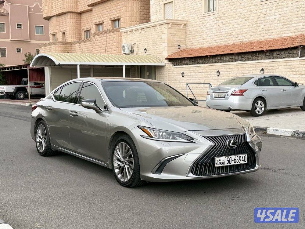 لكزس ES350 درجة الاولى موديل 2019 ماشي 97 الف صبغ الوكالة بحالة نادرة5