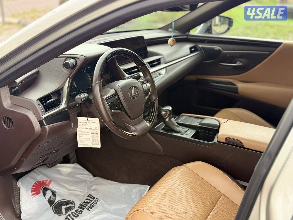 لكزس ES350 درجة الاولى موديل 2019 ماشي 97 الف صبغ الوكالة بحالة نادرة6