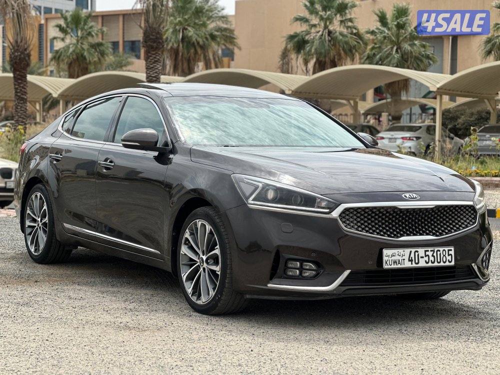 للبيع كيا كادينزا ماشي ٦٠ الف كيلو سيرفس وكالة0