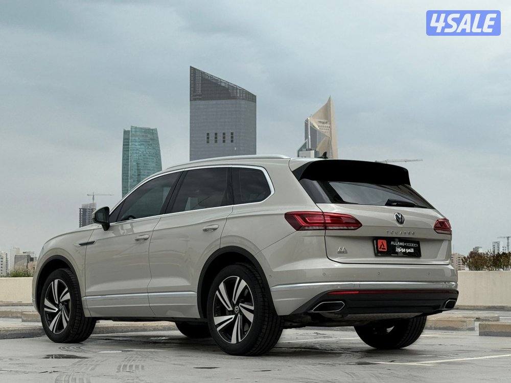 طوارقV6 موديل2022 عداد80الف وارد بهبهانس تحت الكفاله لغاية2027/23