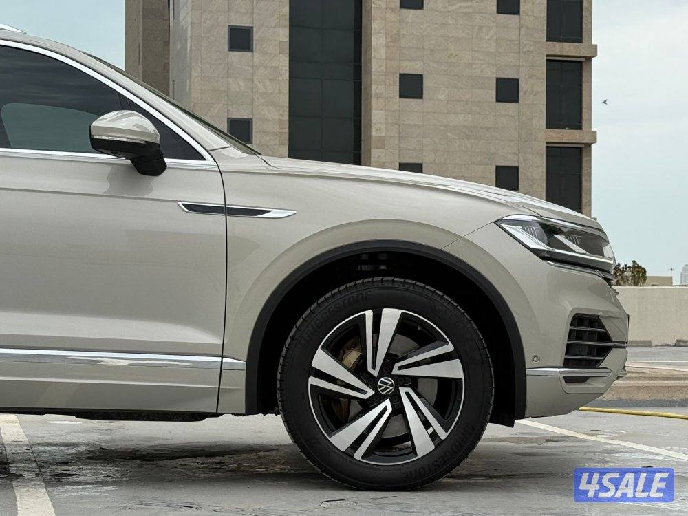 طوارقV6 موديل2022 عداد80الف وارد بهبهانس تحت الكفاله لغاية2027/25